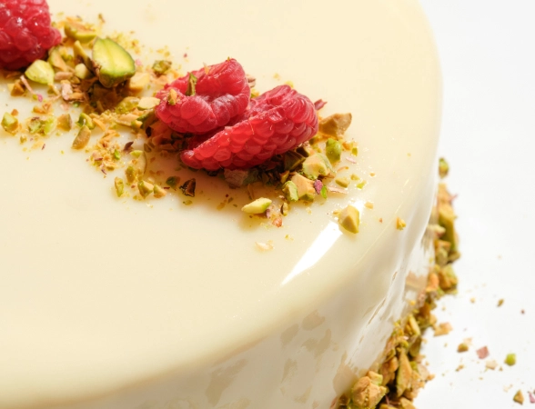 entremet vanille-framboise-pistache